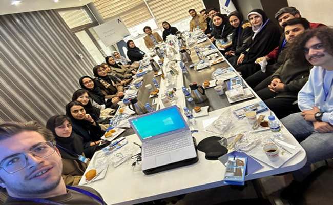 بازدید دانشجویان از کارخانه نانوالوند